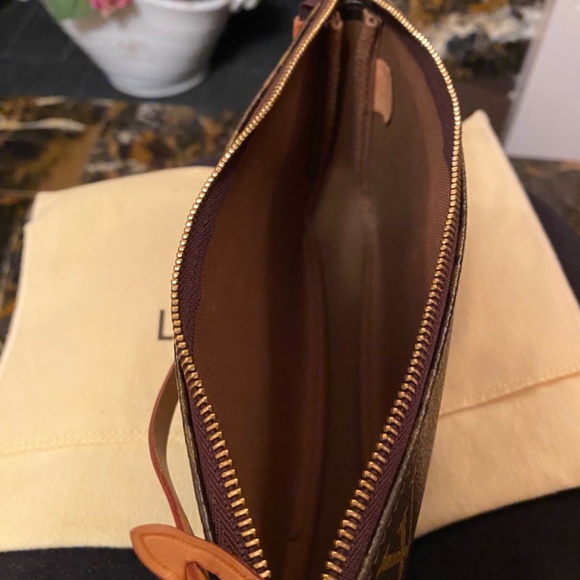 LOUIS VUITTON POCHETTE ACCESSOIRES MONOGRAM - Picture 16 of 16